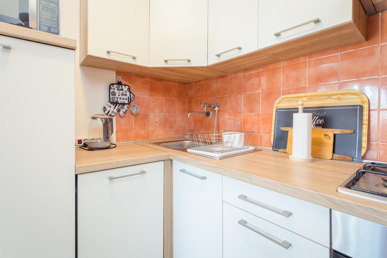 Sunny Apartment Ili Near Amfiteatar Pula Exterior photo